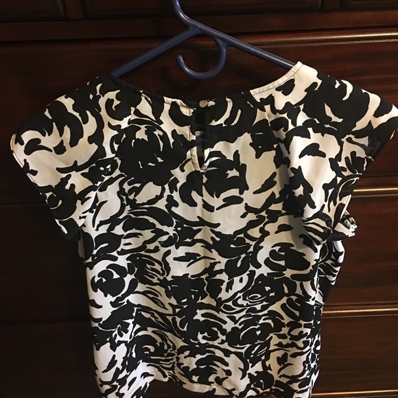 Classic patterned blouse - Picture 3 of 3